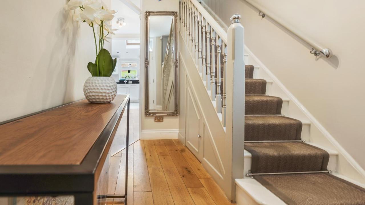 Cosy Luxurious Family Home Londres Exterior foto